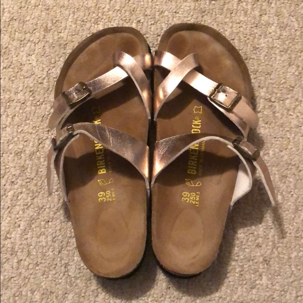 Non-authentic Birkenstock sandals